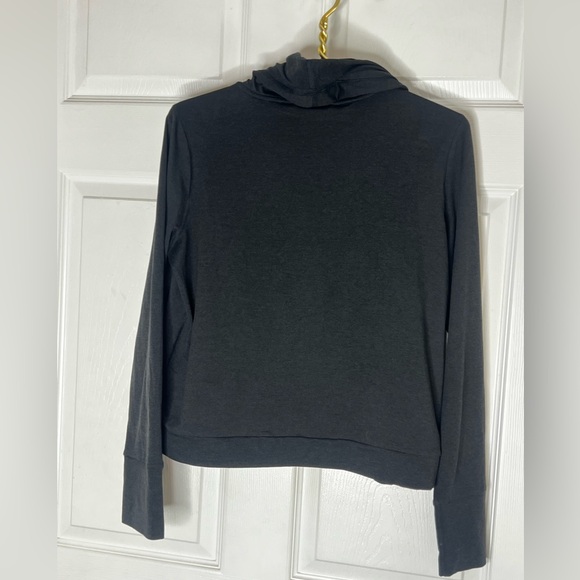 VUORI Halo Essential Hoodie Black Heather - Picture 3 of 7